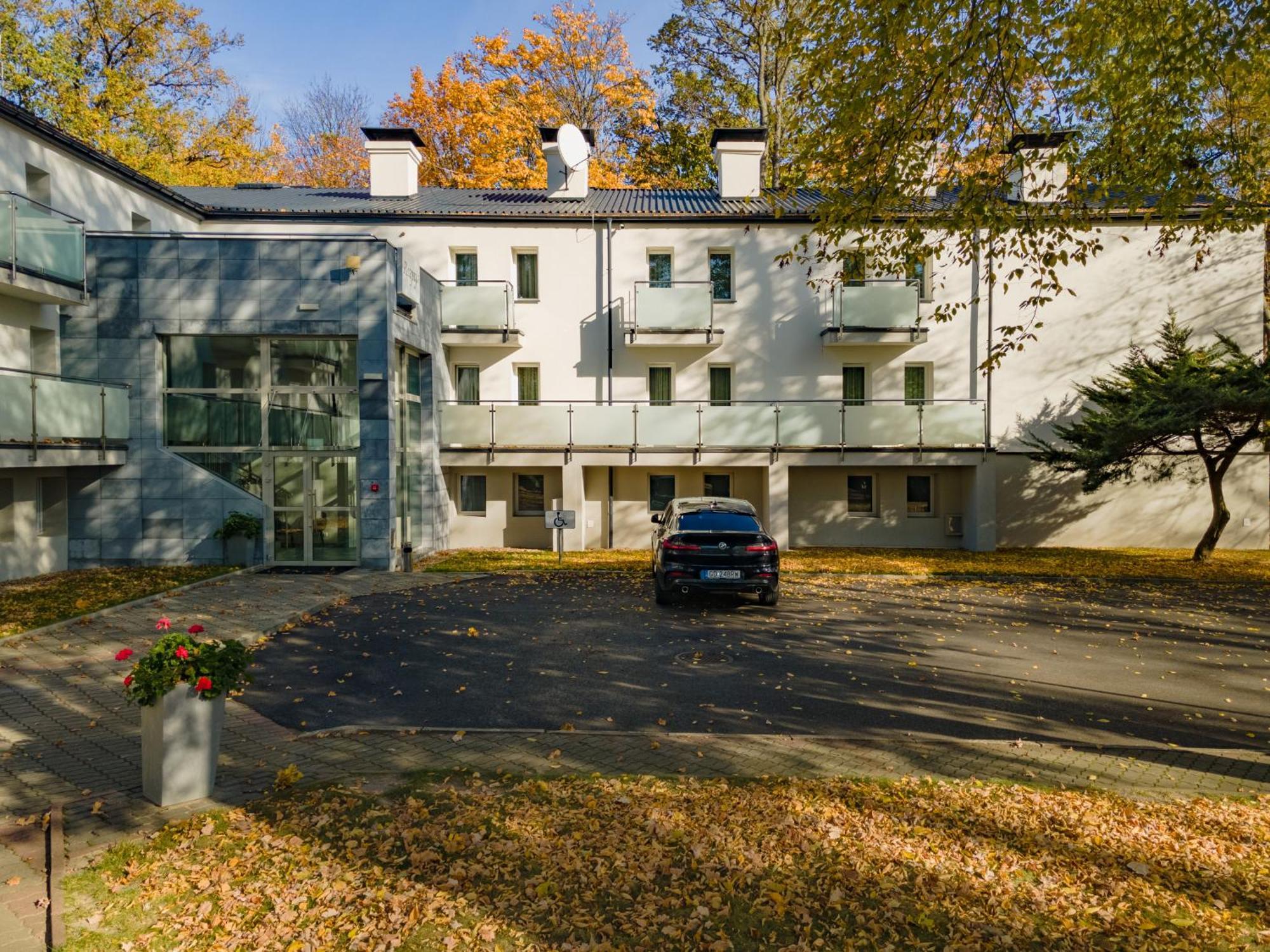 Hotel W Dobieszkowie ストリクフ エクステリア 写真