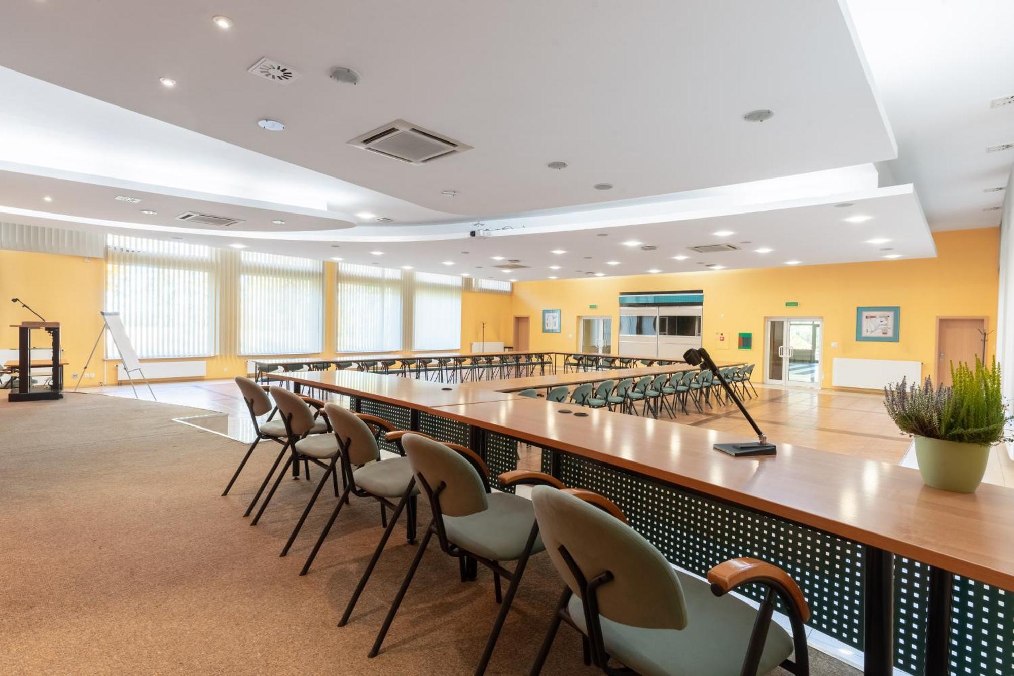 Hotel W Dobieszkowie ストリクフ エクステリア 写真