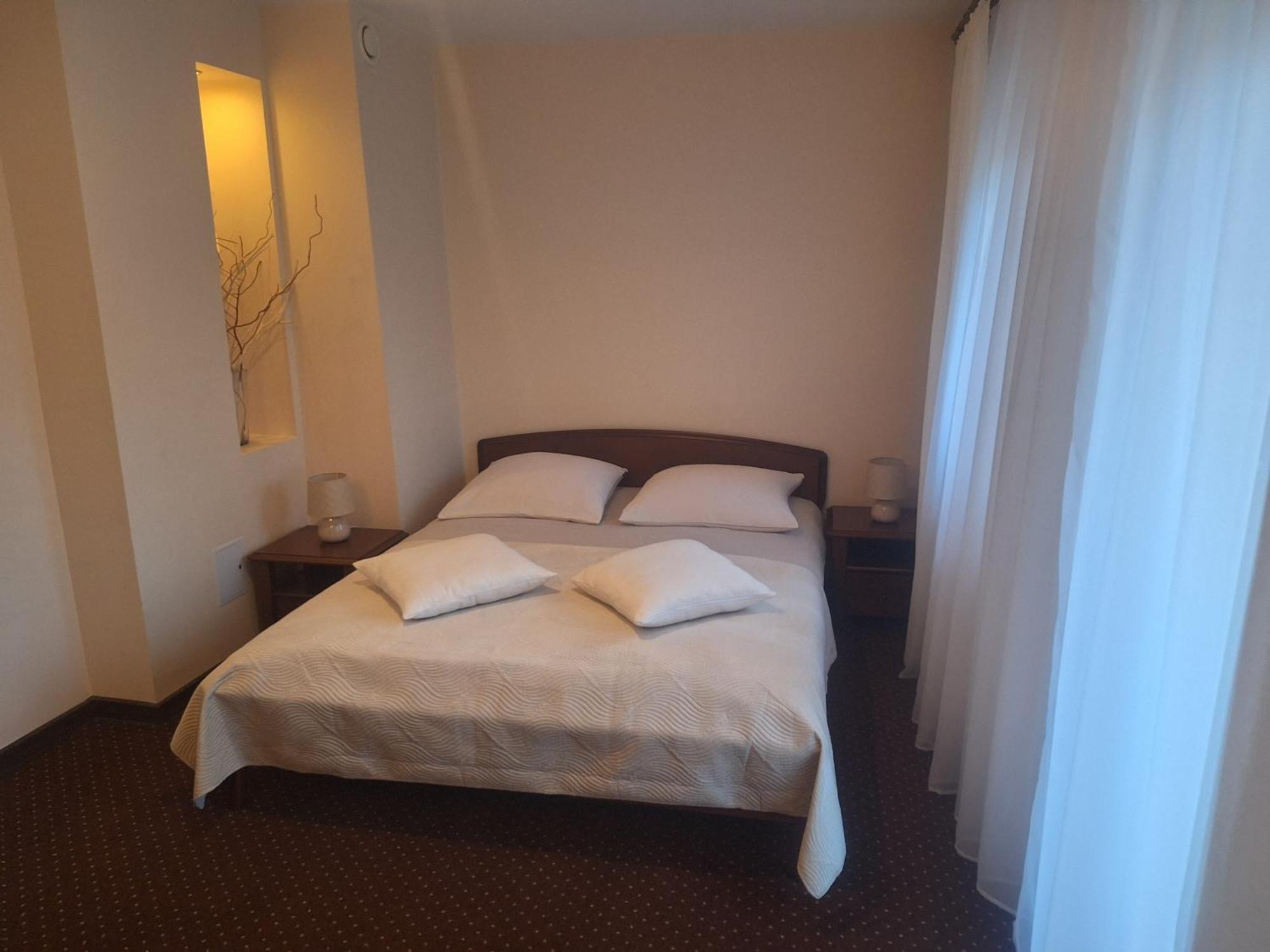 Hotel W Dobieszkowie ストリクフ エクステリア 写真
