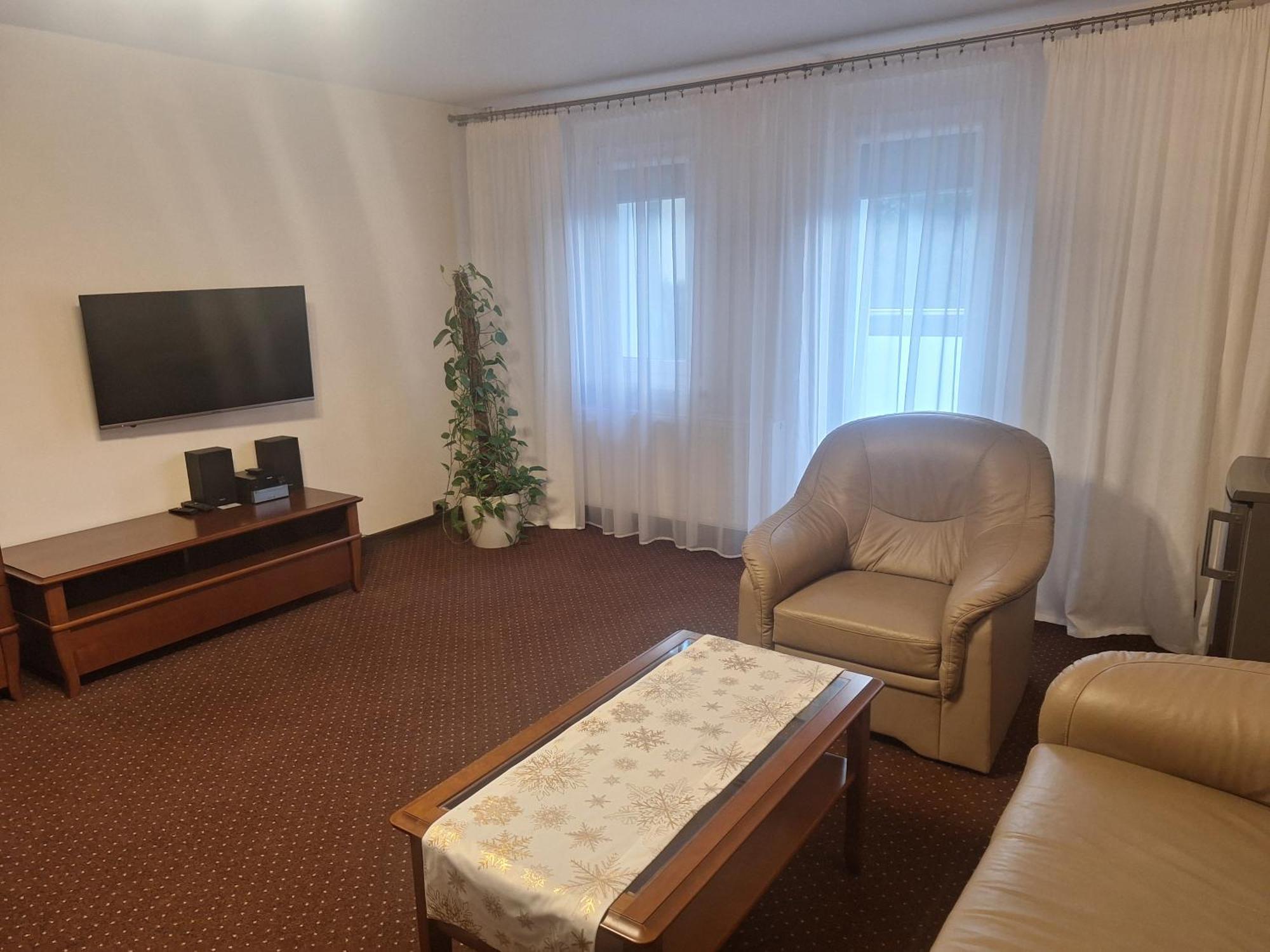 Hotel W Dobieszkowie ストリクフ エクステリア 写真