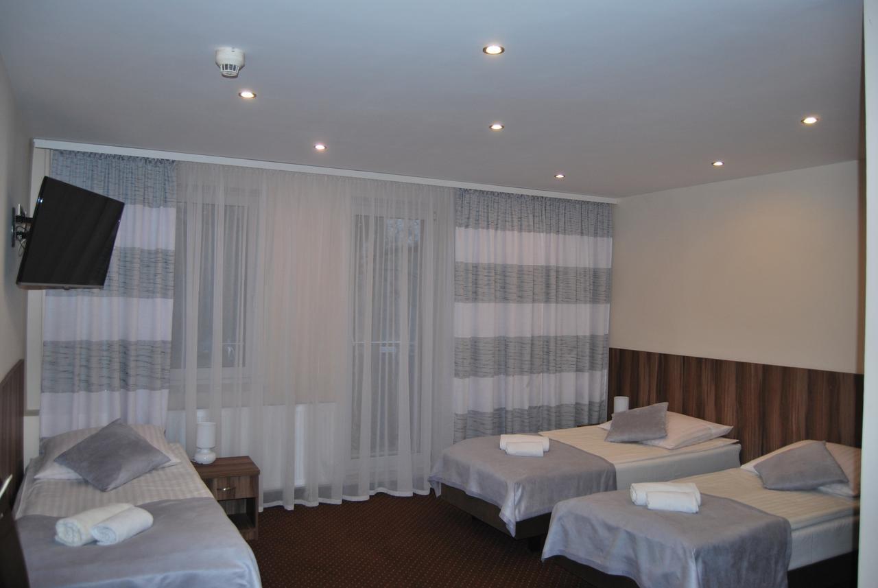 Hotel W Dobieszkowie ストリクフ エクステリア 写真